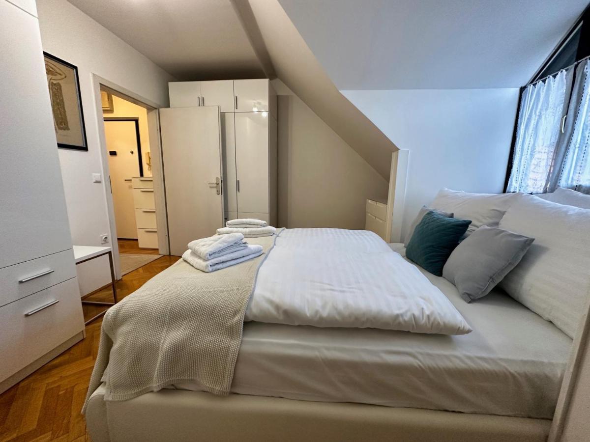 Charming City Loft Apartment Любляна Екстер'єр фото